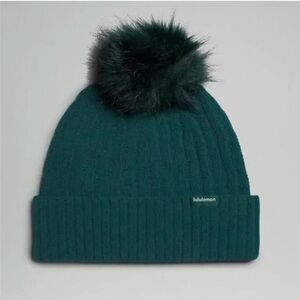 Lululemon Cable Knit Pom Beanie Hat Winter Hat Storm Teal NWT